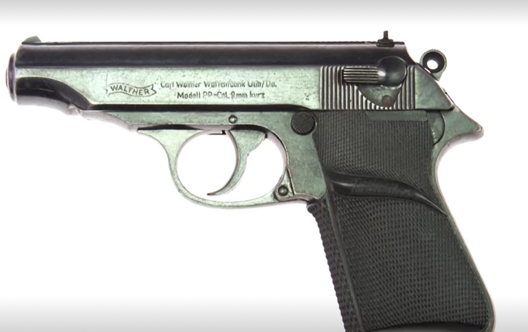 النجم الراحل شون كونري