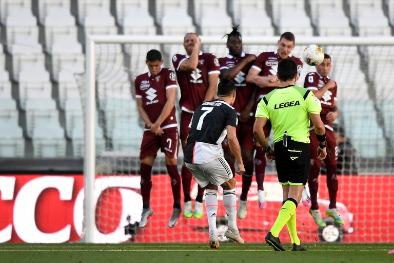 كريستيانو رونالدو نجم يوفنتوس أمام تورينو كريستيانو رونالدو نجم يوفنتوس