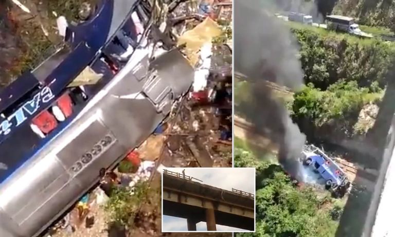 سقوط حافلة من فوق جسر من ارتفاع 15 مترا
