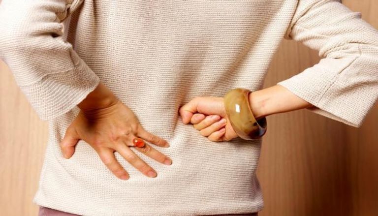 امرأة تعاني من التهاب المفاصل - أرشيفية تحديد الجين المسؤول عن الهشاشة خطوة مهمة