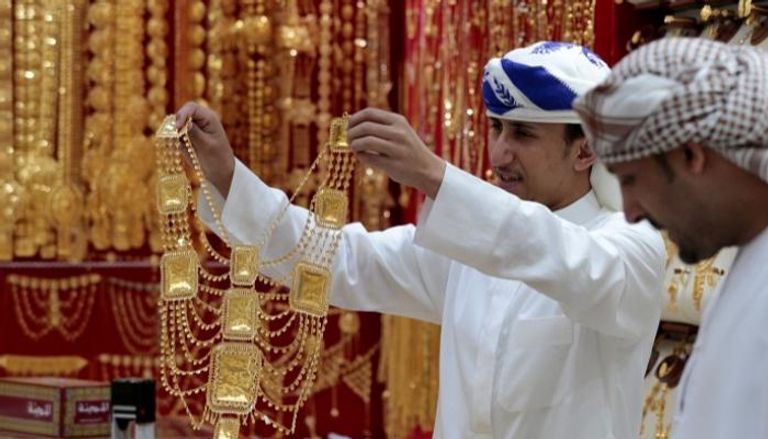 متجر لبيع الذهب في دبي - رويترز