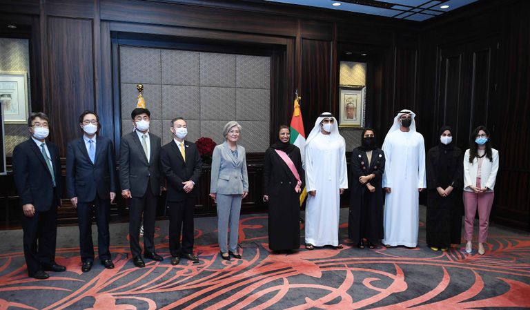 نورة الكعبي وكانج كيونج واه وزيرة خارجية جمهورية كوريا الجنوبية