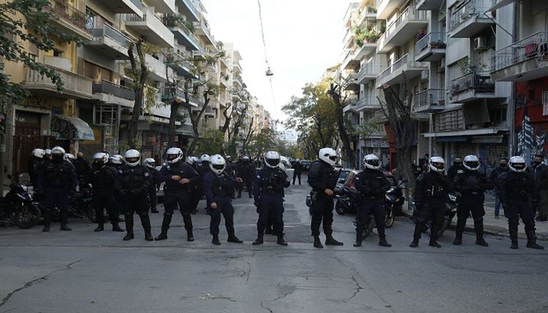 اعتقالات في اليونان خلال إحياء ذكرى مقتل فتى- رويترز