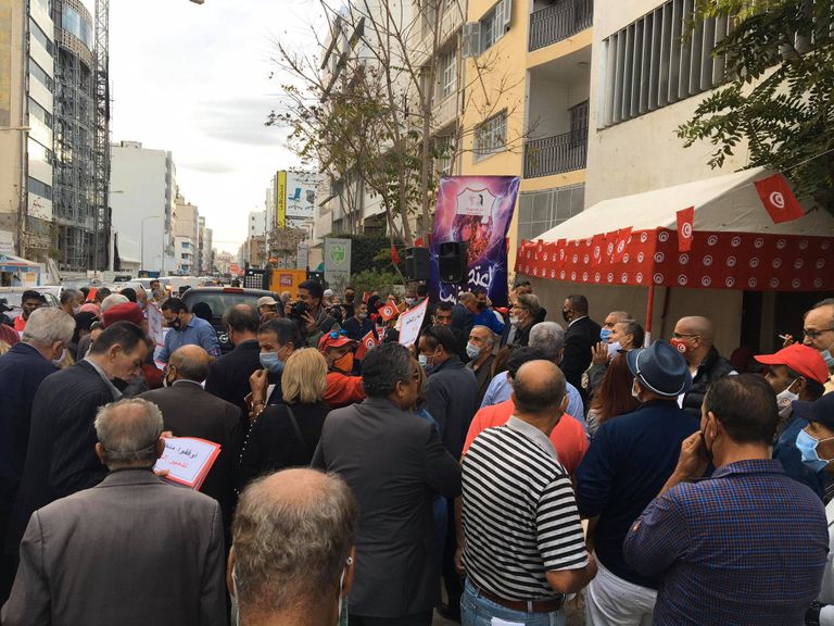 الوقفة الاحتجاجية وقفة احتجاجية للدستوري الحر أمام مقر البرلمان التونسي