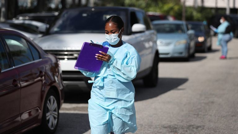 ارتفاع إصابات كورونا حول العالم إلى 67 مليونا و392 ألفا و712 إصابة