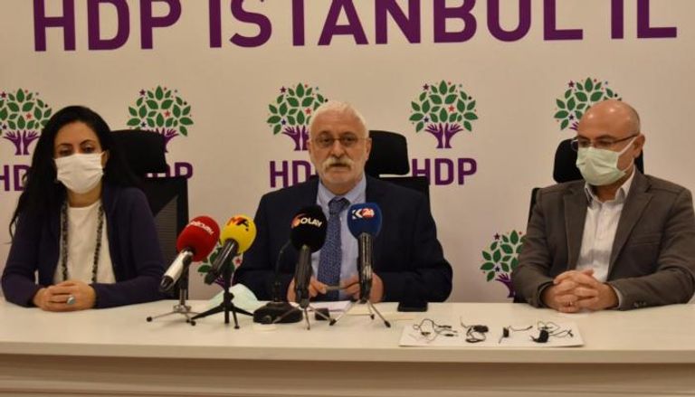 مؤتمر صحفي لنائب رئيس الكتلة النيابية للحزب الكردي صاروهان أولوتش