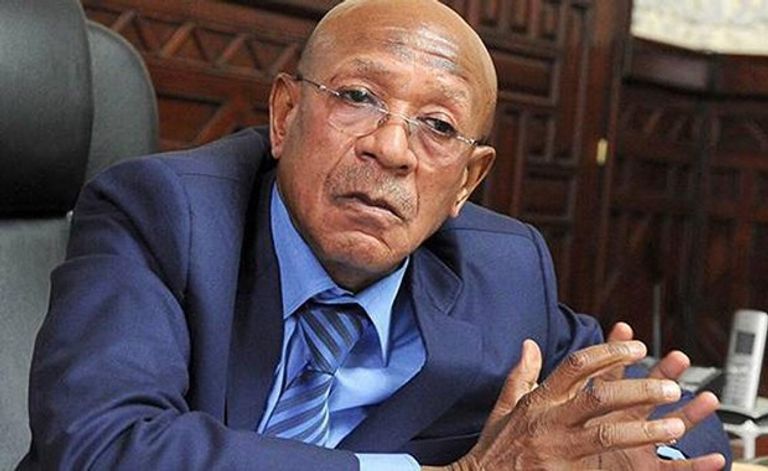 عبد القادر زوخ والي الجزائر العاصمة الأسبق هدى فرعون وجميلة تمازيت