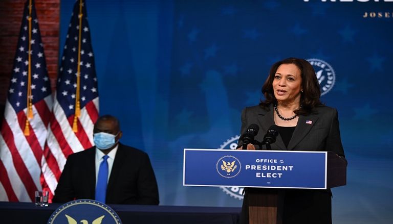 كامالا هاريس نائبة الرئيس الأمريكي المنتخب الرئيس الأمريكي المنتخب جو بايدن ووزير الدفاع الجديد الجنرال لويد أوستن