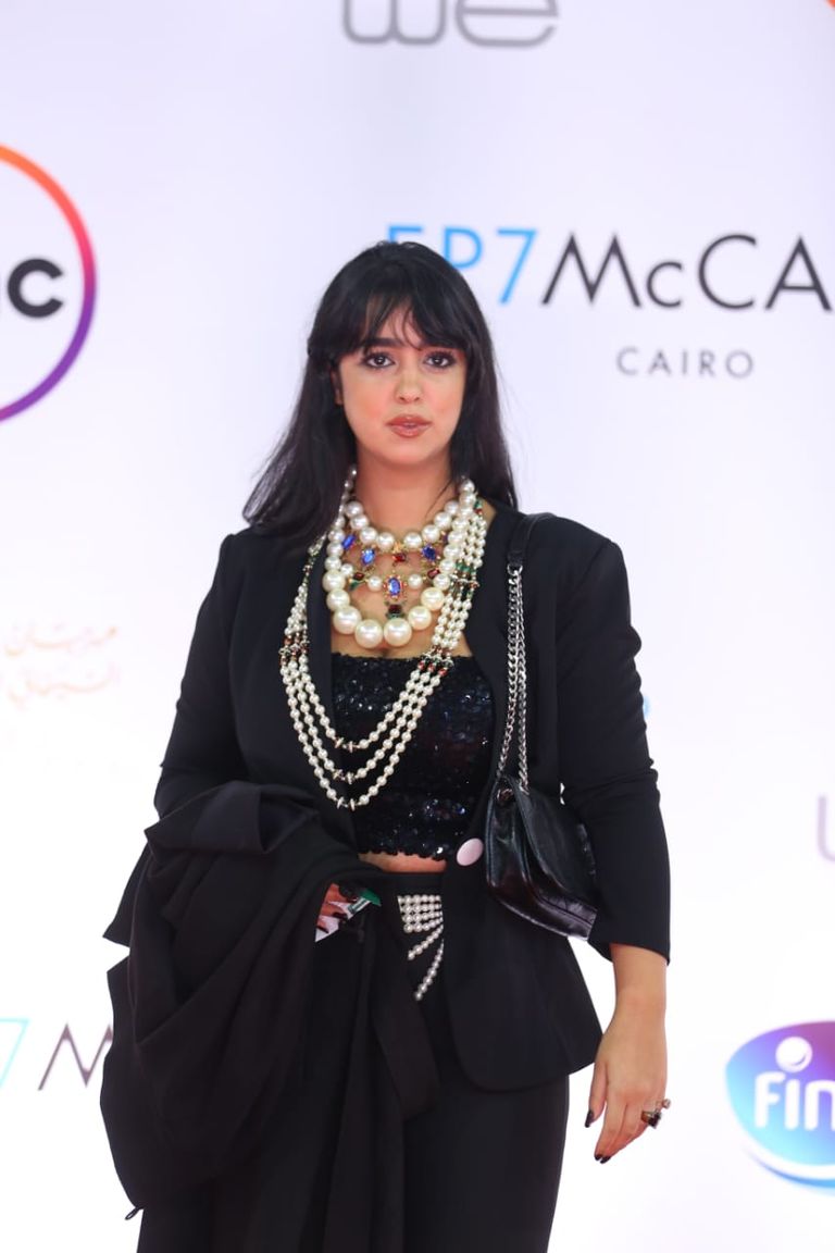 الفنان أحمد الفيشاوي وزوجته