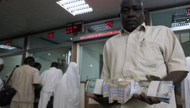 الدولار يتراجع أمام الجنيه السوداني