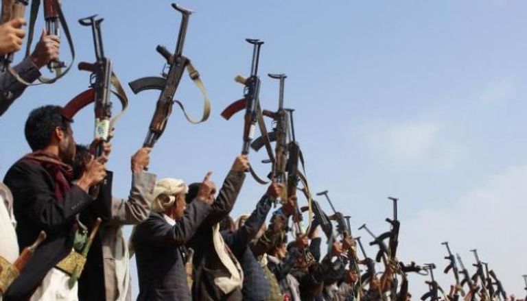 عناصر من مليشيا الحوثي الإرهابية - أرشيفية