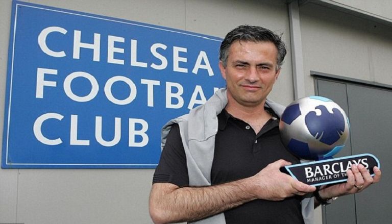 مورينيو مدرب الشهر في الدوري الإنجليزي