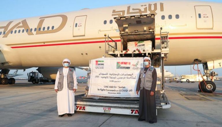 طائرة إماراتية تحمل مساعدات طبية إلى السودان