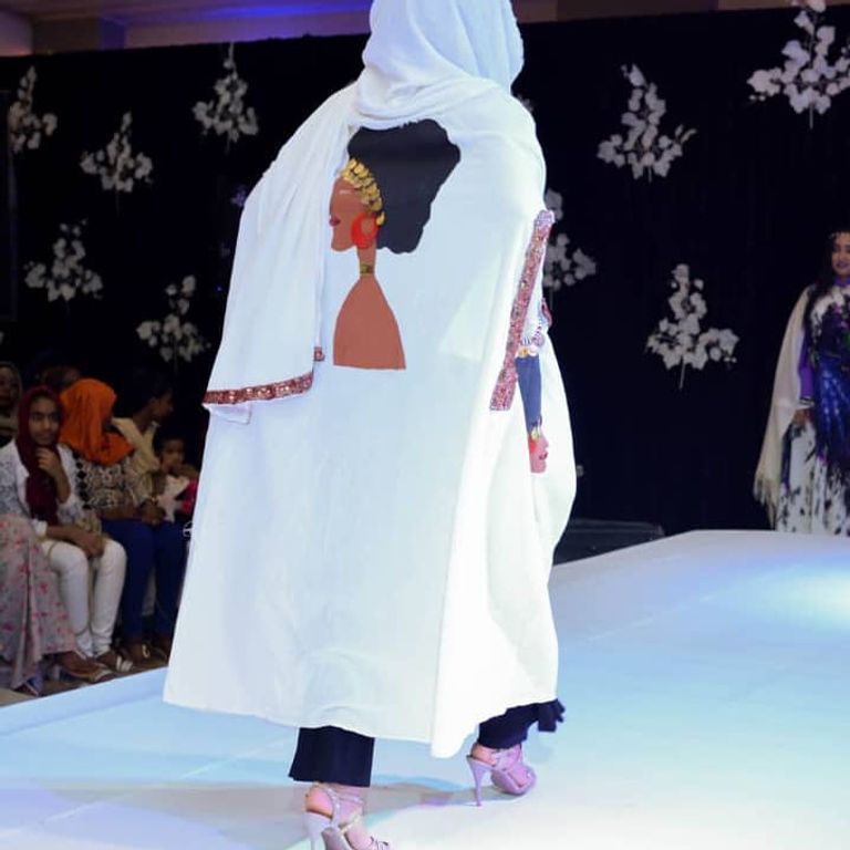 عروض الأزياء تثير جدلاً في السودان.. إليك التفاصيل