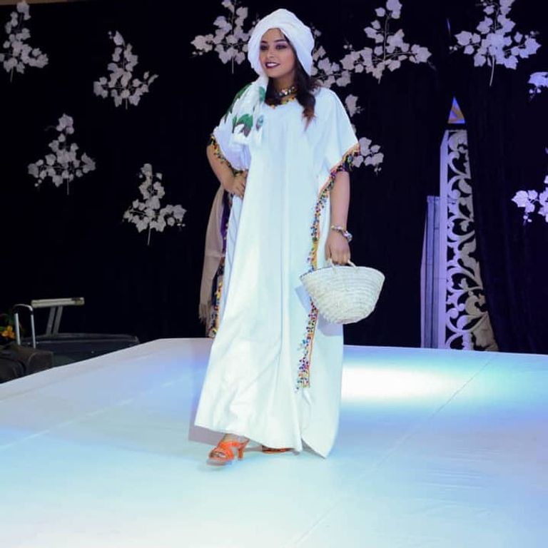 جانب من أحد عروض الأزياء في السودان