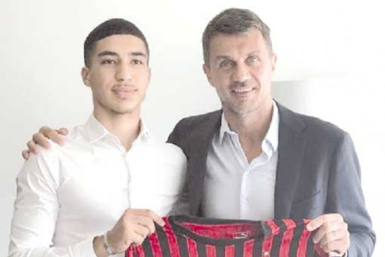 جمال بلعمري لاعب ليون الفرنسي