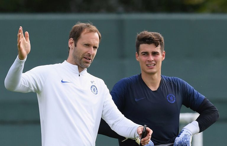 بيتر تشيك  بيتر تشيك حارس تشيلسي العائد من الاعتزال