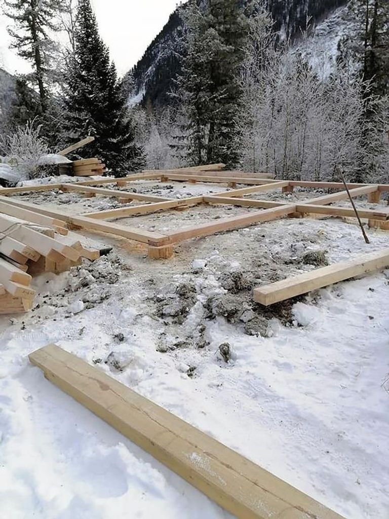 أعمال البناء في منزل ليكوفا أجافيا ليكوفا