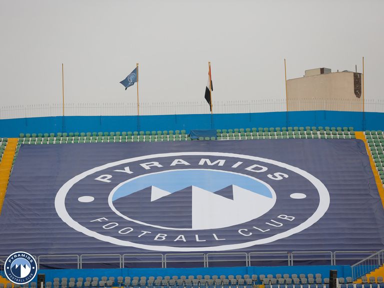شعار فريق بيراميدز المصري رمضان صبحي لاعب بيراميدز الحالي