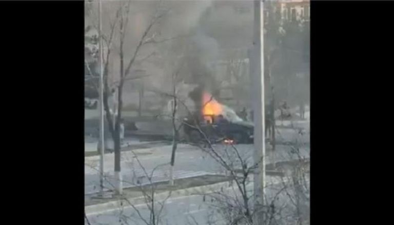 جانب من انفجار سيارة النائب في كابول