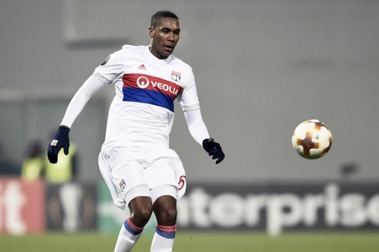 جمال بلعمري لاعب ليون الفرنسي