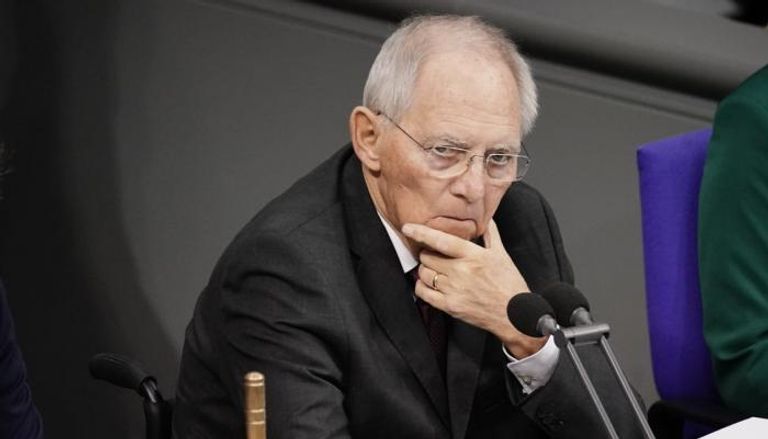 “ديمقراطية كورونا