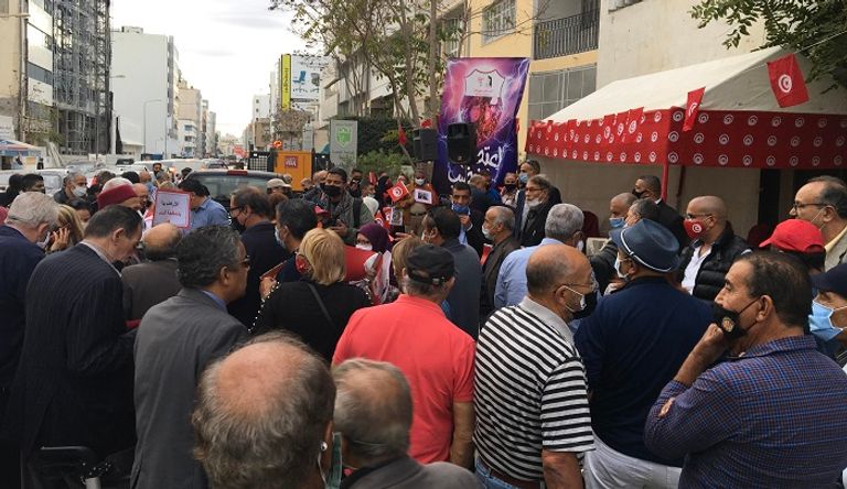 رأس الفتنة الإخواني يوسف القرضاوي- أرشيفية