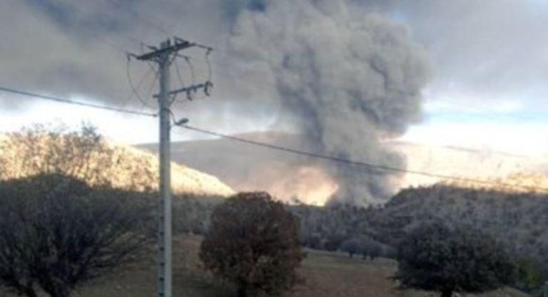 تقارير: إيران تكافح حريقا في جنوب غرب البلاد بعد تسرب نفطي