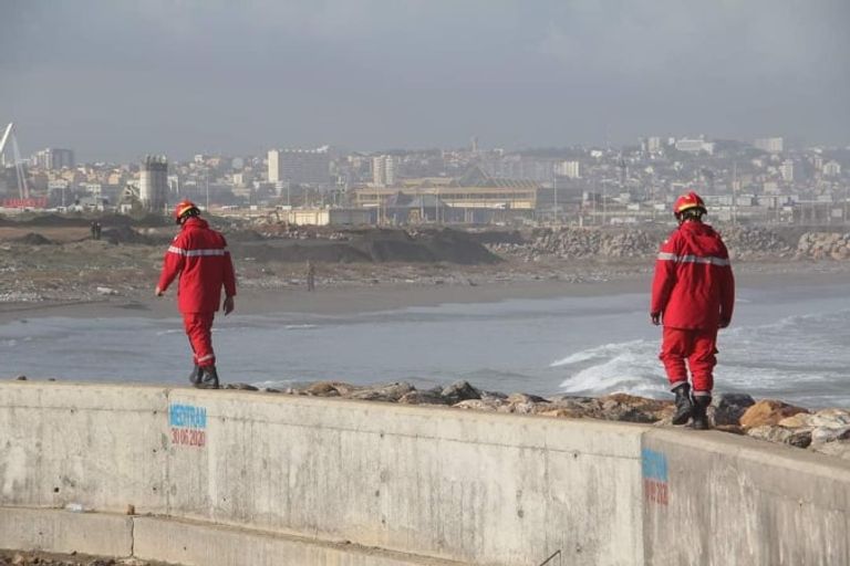 عمليات البحث عن المفقودين في غرق سفينة الصيد بسواحل الجزائر عمليات البحث عن المفقودين