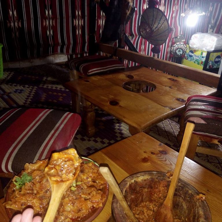 أكلة الزفيطي الجزائرية أكلة الزفيطي الجزائرية.. طقوس خاصة من التحضير إلى الديكور