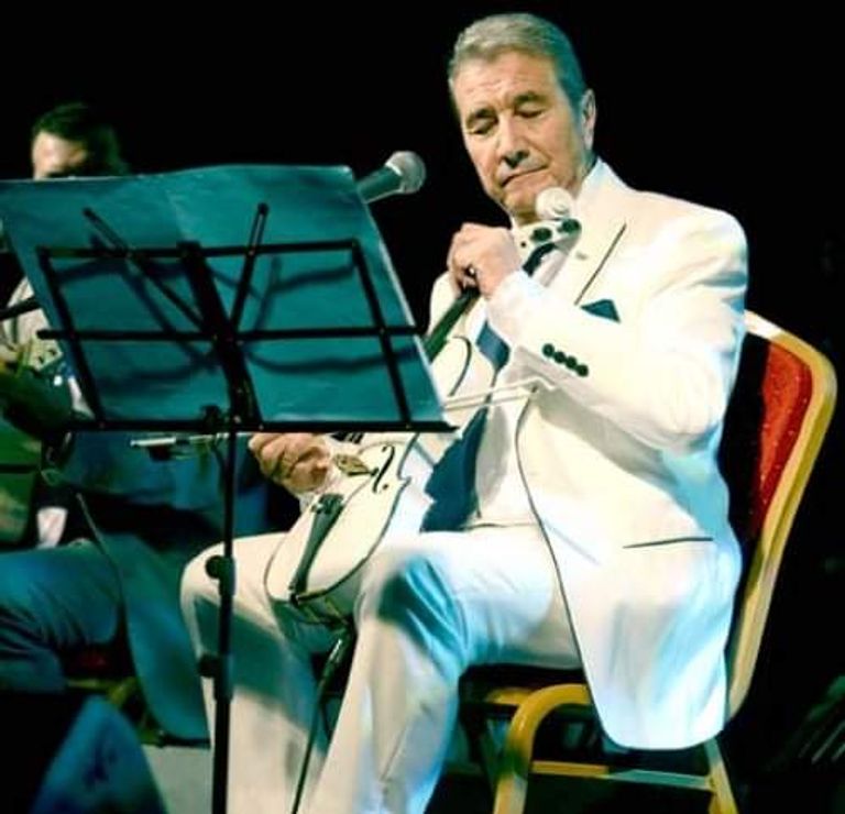 الفنان الجزائري الراحل حمدي بناني الفنان العالمي الجزائري حميد شريت المعروف بإيدير - أرشيفية