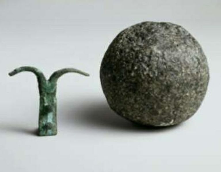 الأخشاب التي تعود للهرم الأكبر وعثر عليها بجامعة أبردين