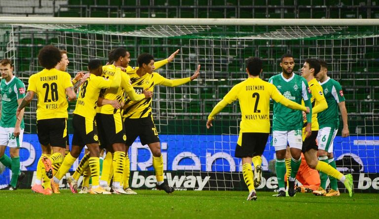 بروسيا دورتموند يفوز خارج الديار على ملعب فيردر بريمن 2-1 بروسيا دورتموند يفوز خارج الديار على ملعب فيردر بريمن 2-1