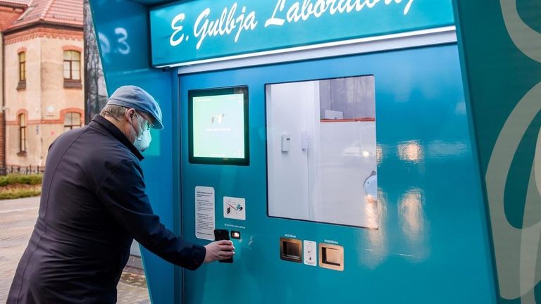 كورونا يواصل الانتشار حول العالم