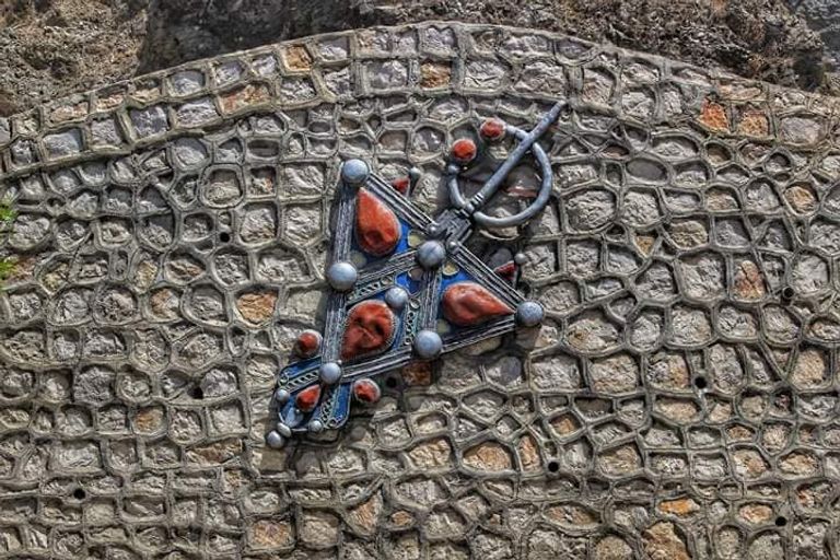 الفضة في قرية بني يني الجزائرية الواقعة بمنطقة القبائل قرية بني يني الجزائرية الواقعة بمنطقة القبائل