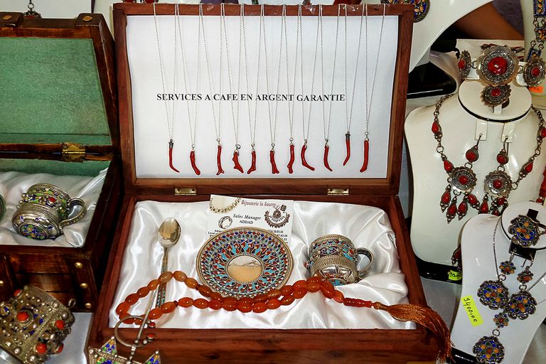 الفضة في قرية بني يني الجزائرية الواقعة بمنطقة القبائل قرية بني يني الجزائرية الواقعة بمنطقة القبائل