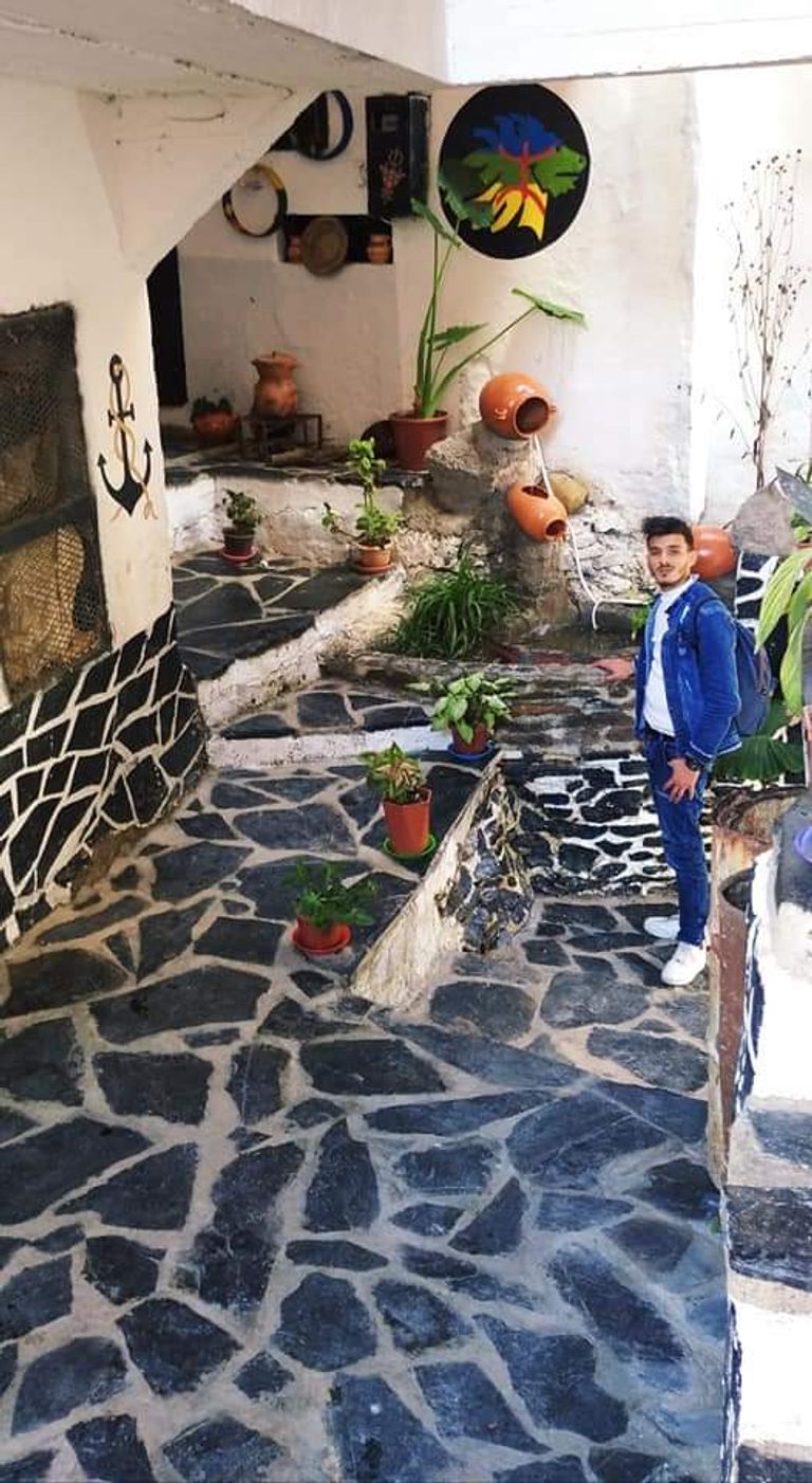 قرية بني يني الجزائرية الواقعة بمنطقة القبائل قرية بني يني الجزائرية الواقعة بمنطقة القبائل