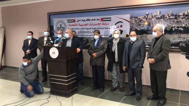 طائرة المساعدات الإماراتية إلى قطاع غزة