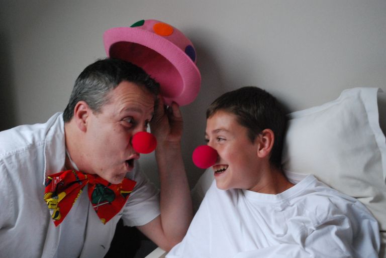 اللعب يخفف من الألم النفسي والجسدي لدى الأطفال