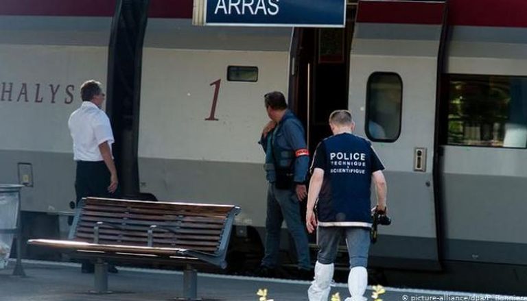 عناصر أمن في موقع الحادث بتاليس- أرشيفية