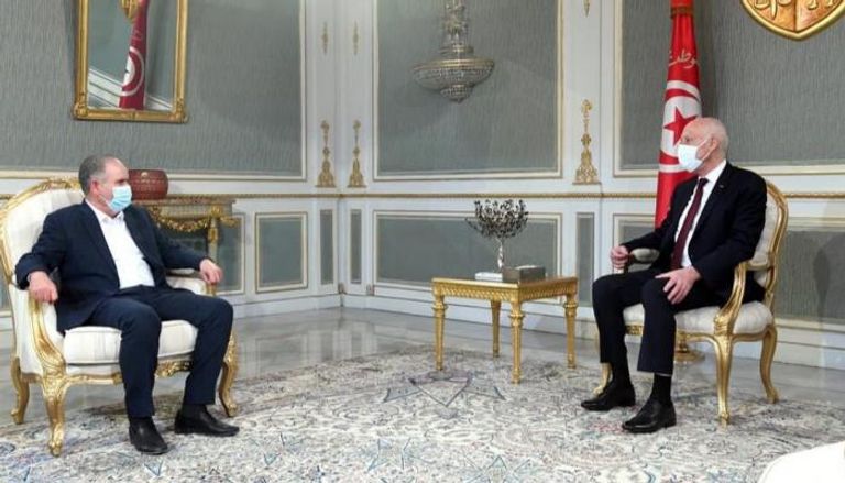 الرئيس التونسي قيس سعيد خلال لقائه الأمين العام لاتحاد الشغل