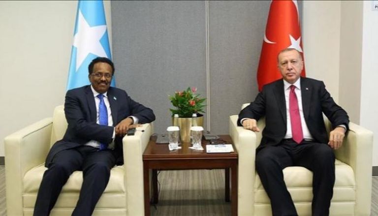 الرئيس التركي ونظيره الصومالي في لقاء سابق
