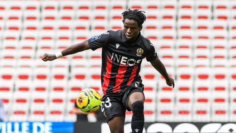 يوسف عطال ظهير نيس الفرنسي ومنتخب الجزائر