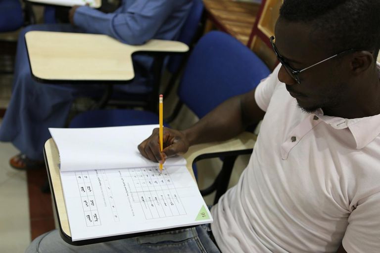 جانب من إحدى دورات تعليم اللغة العربية في زايد للثقافة الإسلامية