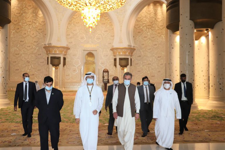 وزير الخارجية الباكستاني يزور جامع الشيخ زايد الكبير