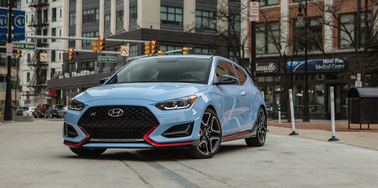 فيلوستر N طراز هيونداي فيلوستر N و طراز فولكسفاجن جولف GTI