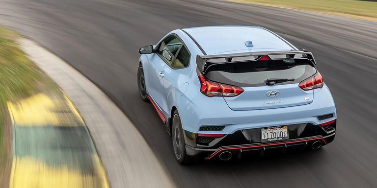 فيلوستر N طراز هيونداي فيلوستر N و طراز فولكسفاجن جولف GTI