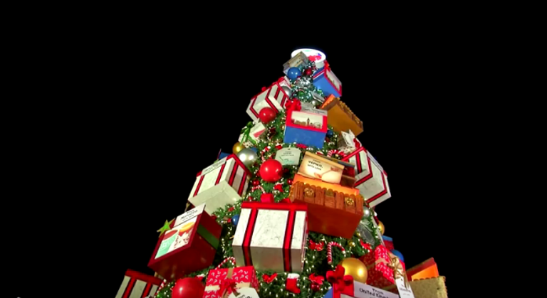 بابا نويل في القرية العالمية بدبي