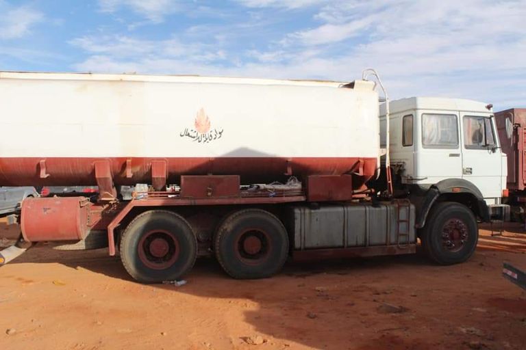 سيارات تهريب في قبضة الجيش الليبي