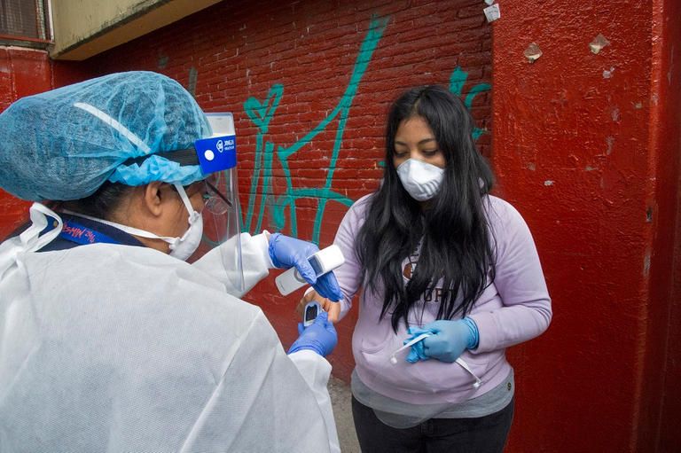 ارتفاع إصابات كورونا حول العالم لـ77 مليونا و172 ألفا و352 حالة